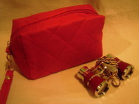 Театральный бинокль 3х25 красный с золотом в красной сумке 14х10х6см