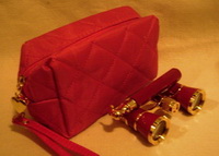 Театральный бинокль 3х25 лорнет красный с золотом в красной сумке 14х10х6см