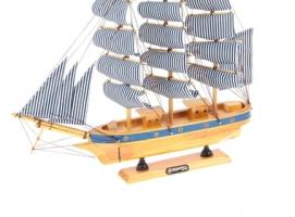 Корабль сувенирный средний - борта светлое дерево с голубой полосой, три мачты, паруса белые с полосой