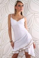 Белое платье с золотистой оборкой